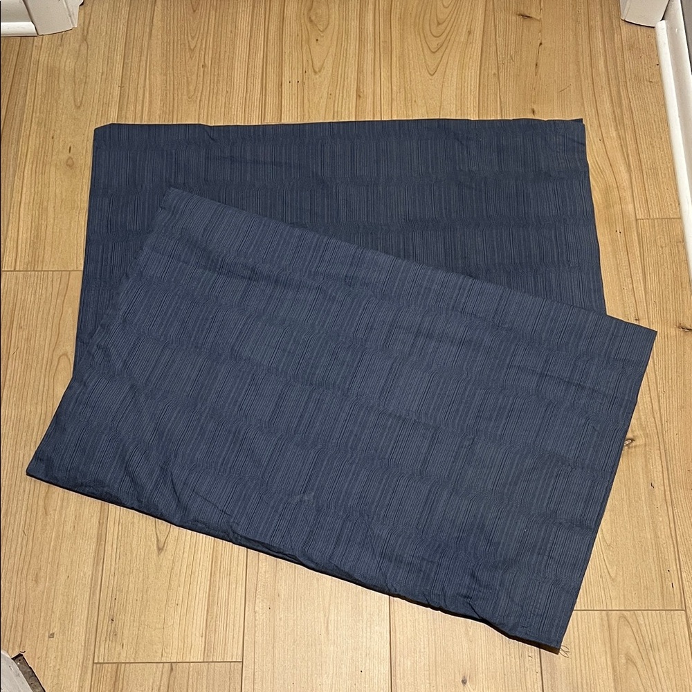 Calvin Klein Pillowcases from Bamboo Flowers Collection